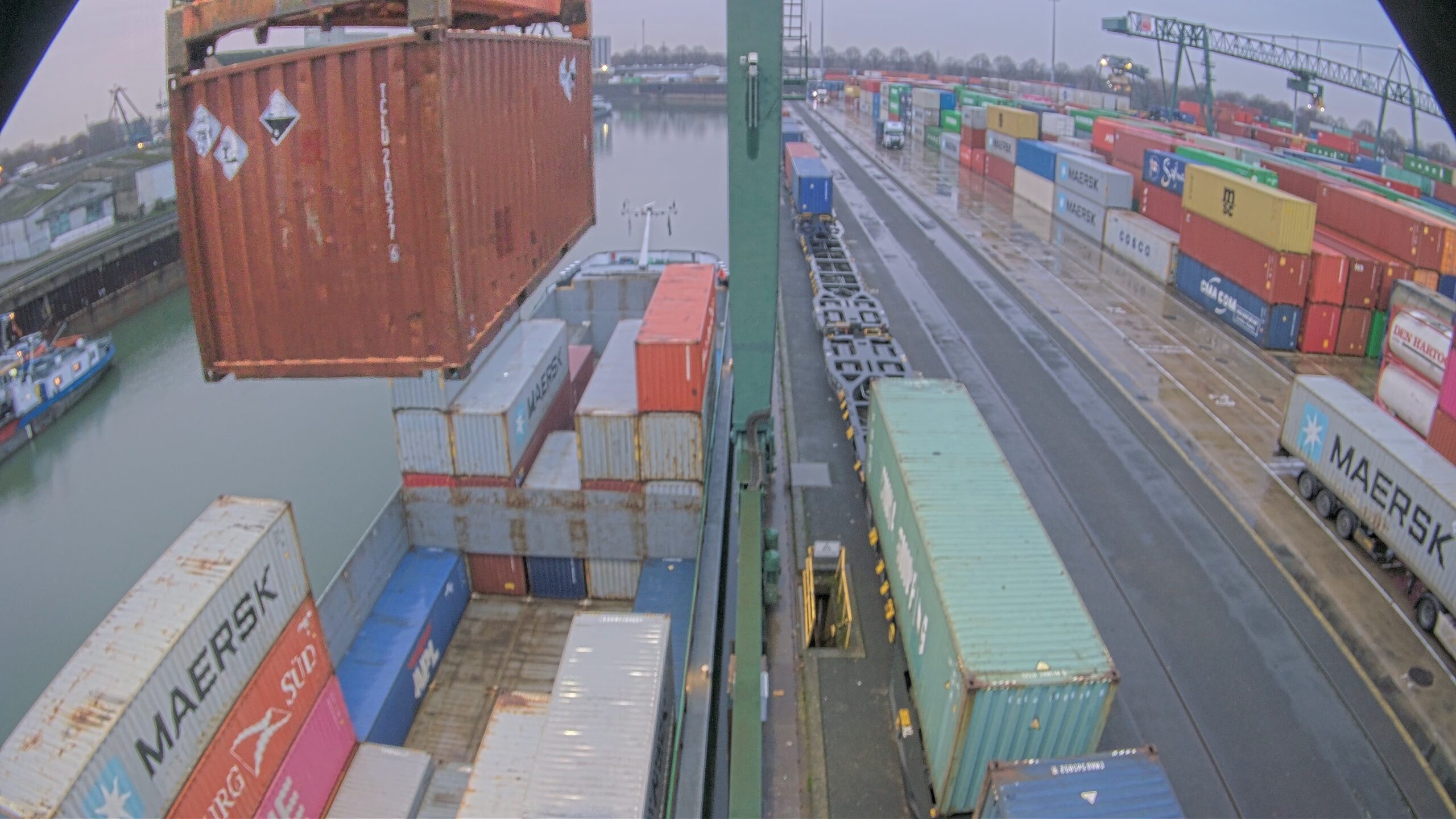 Smart retrofit at ports: how to digitalise existing infrastructure